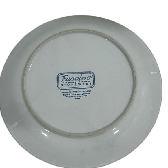 Fascino Stoneware by Yamaha Hand Decorated Stoneware Dinner Plates. Discontinued - Picture 4 of 9
